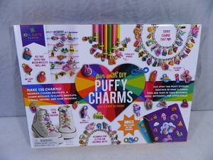 New 423 Pc Puffy Charms Kit