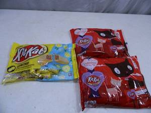3 New Bags of Kit Kats