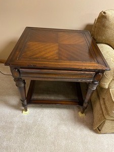 lot 70 image: Decorative End Table