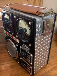 lot 80 image: Replica SOSL Field Transistor AMFM 2 Band Radio