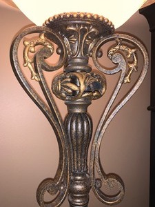 lot 69 image: Decorative Floor Lamp