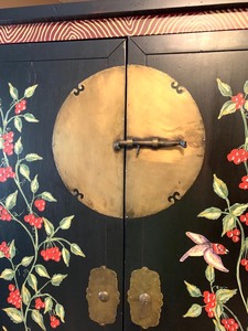 lot 191 image: Decorative Asian Themed Armoire Cabinet