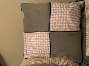 lot 202 image: Two Sets of Twin Bedding