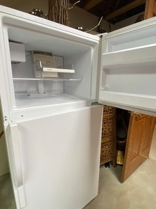 lot 238 image: Maytag Refrigerator (White)