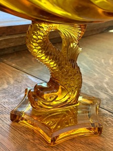 lot 31 image: Amber Art Glass Fish Dish