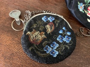 lot 18 image: Lot of Vintage PursesCoin Purses