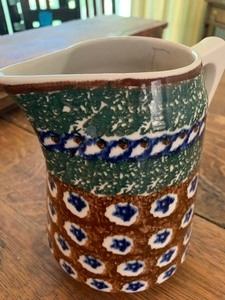 lot 30 image: Two Pottery Items