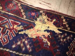 lot 120 image: Rug