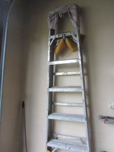 Aluminum Ladder, Saw Hoses