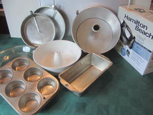 Mixer, Baking Sheets & Pans