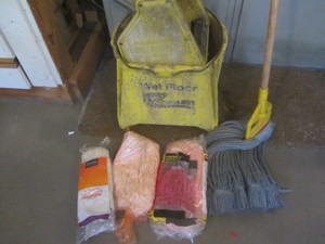 Mops, Bucket, Heads