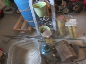 Bird Feeders, Hooks, Tub