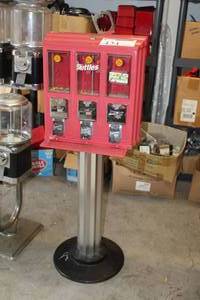 Northwestern Bulk Candy Dispenser 3-Head $.25