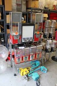 Northwestern Bulk Candy and Sticker Dispenser 9-Head Rolling Cart $.25$.50