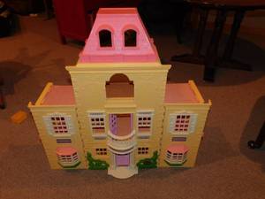 Toy Doll House