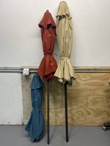 lot 75 image: Patio Umbrellas Lot 0f 3