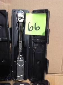 Husky 14 in. Drive Torque Wrench in good condition