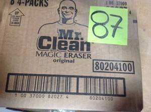 Mr. Clean Magic Eraser Multi-Purpose Cleaning Pad (4-Pack) in good condition