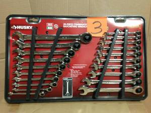 lot 3 image: Husky SAEMetric Combination Ratcheting Wrench Set (20-Piece) in good condition