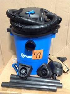 lot 49 image: Vacmaster 5 Gal. WetDry Vacuum in good condition