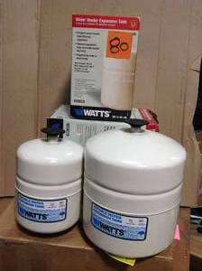 lot 80 image: Watts 2.1 gal. Pre-Pressurized Steel Water Expansion Tank in good condition