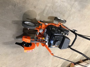 lot 102 image: Powermate 9 in. 79cc Gas Walk-Behind Edger with Curb Hopping Feature in working condition see pics 