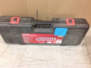 lot 12 image: Husky 34 in. Drive Ratchet and SAE Socket Set (14-Piece) not used