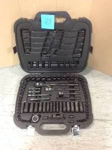 lot 28 image: Husky 14 in., 38 in. and 12 in. Drive 100-Position Universal SAE and Metric Mechanics Tool Set (105-Piece)