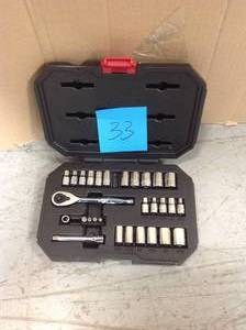 lot 33 image: Husky 14 in. Drive Ratchet SAEMetric Socket Set (30-Piece)  MISSING PCS