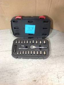 lot 37 image: Husky 14 in. Drive Ratchet SAEMetric Socket Set (30-Piece)