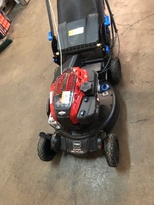 lot 200 image: Toro 21 in. Super Recycler Personal Pace SmartStow 190cc Briggs Engine with Electric Start with FLEX Handle In working condition see pics 