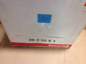 lot 80 image: Honeywell 20 in. x 20 in. x 1 in. Allergen Plus Pleated FPR 7 Air Filter