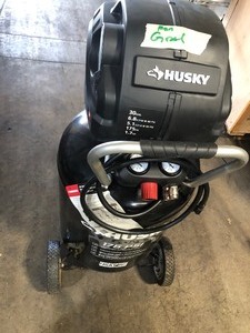 lot 214 image: Husky 30 Gal. 175 PSI High Performance Oil Free Portable Electric Air Compressor In good condition see pics 