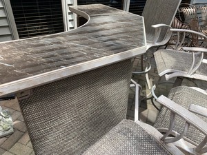 lot 20 image: Outdoor Patio Bar and Four Pub Height StoolsChairs