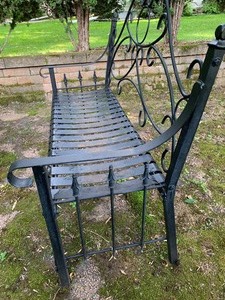 lot 8 image: Black Metal Decorative Bench