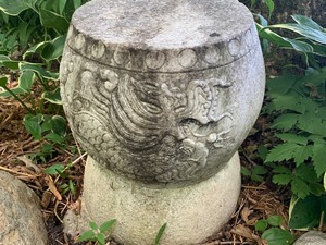 lot 12 image: Pair of Small Pedestals