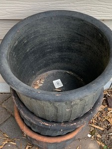 lot 30 image: Three Large Terra-cotta Planters
