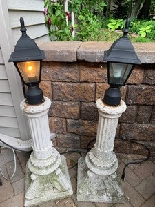 lot 81 image: Pair of Outdoor Street Lights