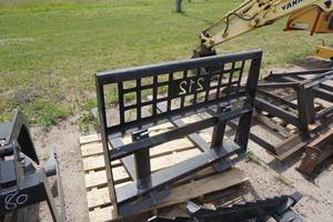 Brand New Universal Mount Skid Loader Skid Steer 212 Equipment Pallet Fork Attachment