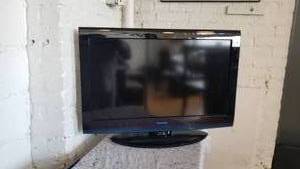 lot 32 image: Toshiba 32 LED TV