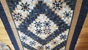lot 31 image: Large Luxury Quilt