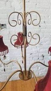 lot 60 image: Lovely Brass Chandelier