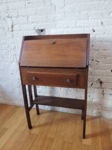 lot 57 image: Fashionable Mission Style Desk