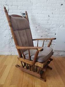 lot 70 image: Oak Glider Rocking Chair