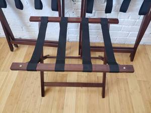lot 106 image: Luggage Rack Collection