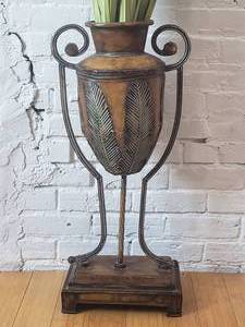 lot 94 image: Decorative Vase & Faux Reeds
