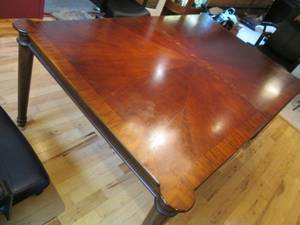 lot 9 image: Beautiful Wood Table With (2) Leaves (72 X 4...