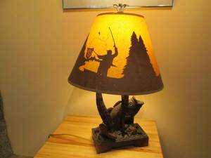 lot 19 image: 24 Fish Side Table Lamp Great Sha...