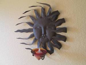 lot 46 image: Metal Sun Wall Dcor With Electric...