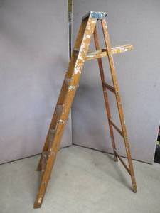 lot 27 image: Wood Ladder